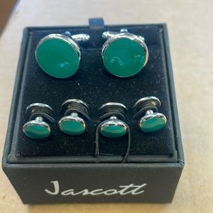Shamrock Green Studs and Cufflinks Set New